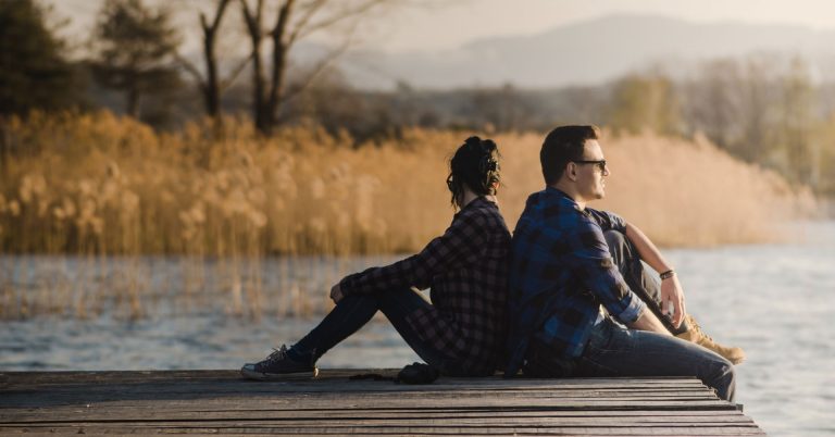 Why Dismissive Avoidants Pull Away When You Get Close